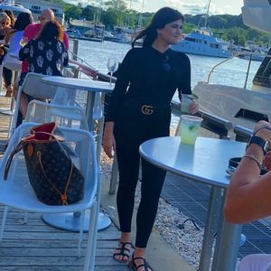 Meet your Posher, Alyssa